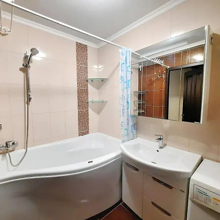 Alex Apartments: Botanical Oasis with 24/7 Self-Check-In Poltava Exterior photo